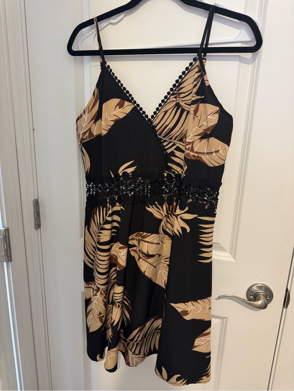 SHEIN Black & Tan Tropical Print Midi Dress